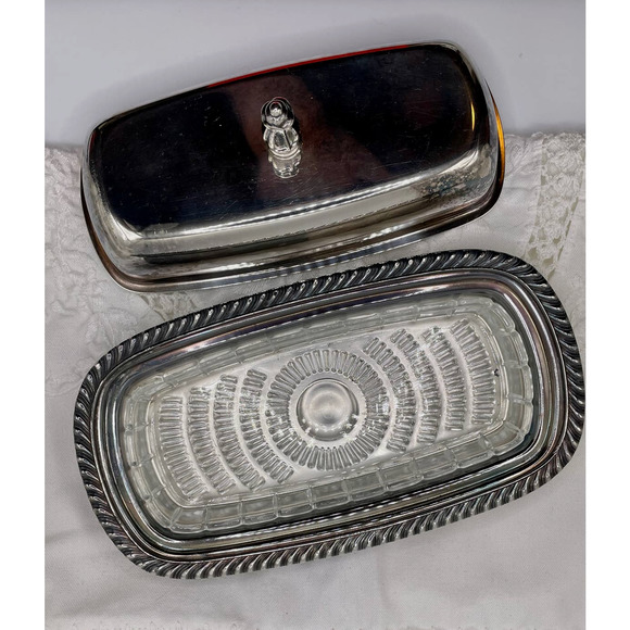 Vintage Onieda Silver-plated Butter Dish - Picture 2 of 4